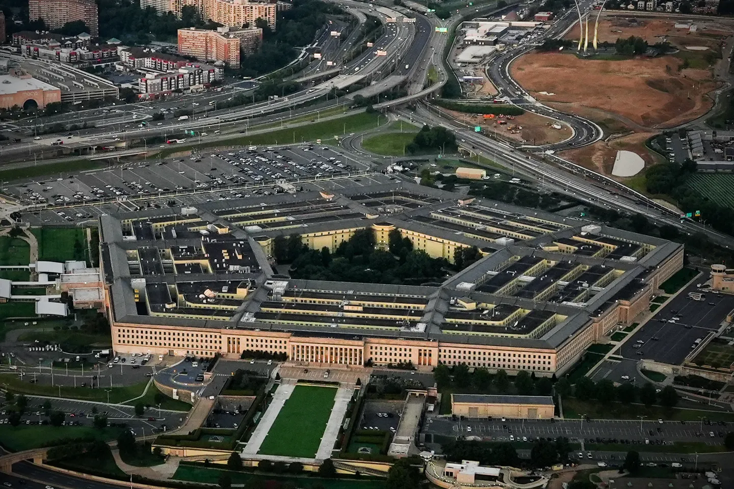 Hukumar sa ido kan Pentagon ta ce yaƙin Iran ya jawo ƙarancin makamai 'masu mahimmanci'
