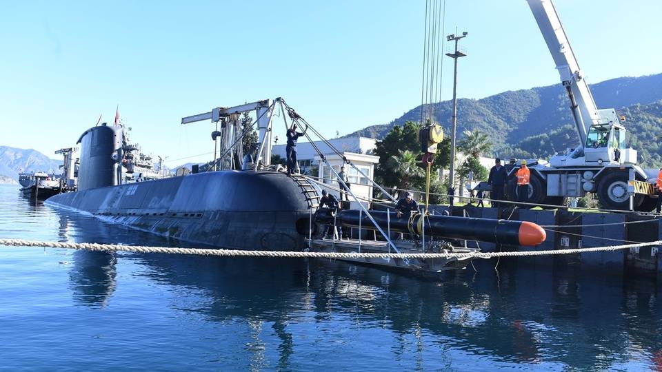 Türkiye successfully test-fires heavyweight torpedo AKYA