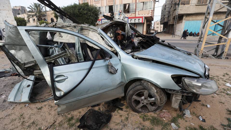 Live Updates: Gaza death toll climbs to 25,105 amid Israeli attacks