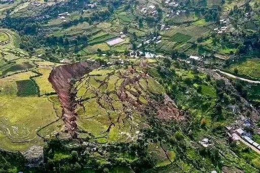 Kenya landslide: At least 13 killed as rescue work continues