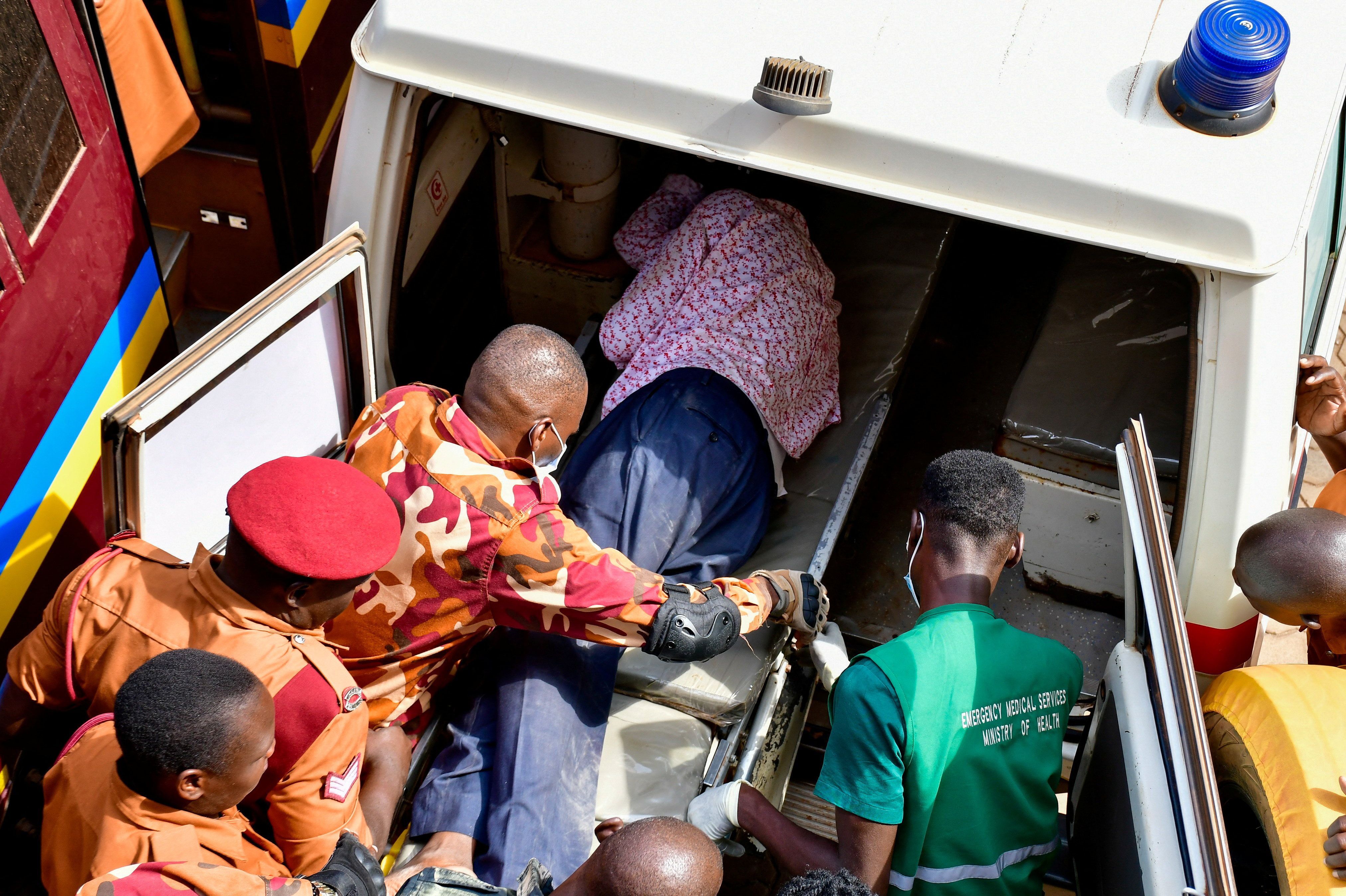 Kizza Besigye: 'Seriously ill' Uganda opposition figure sent back to jail