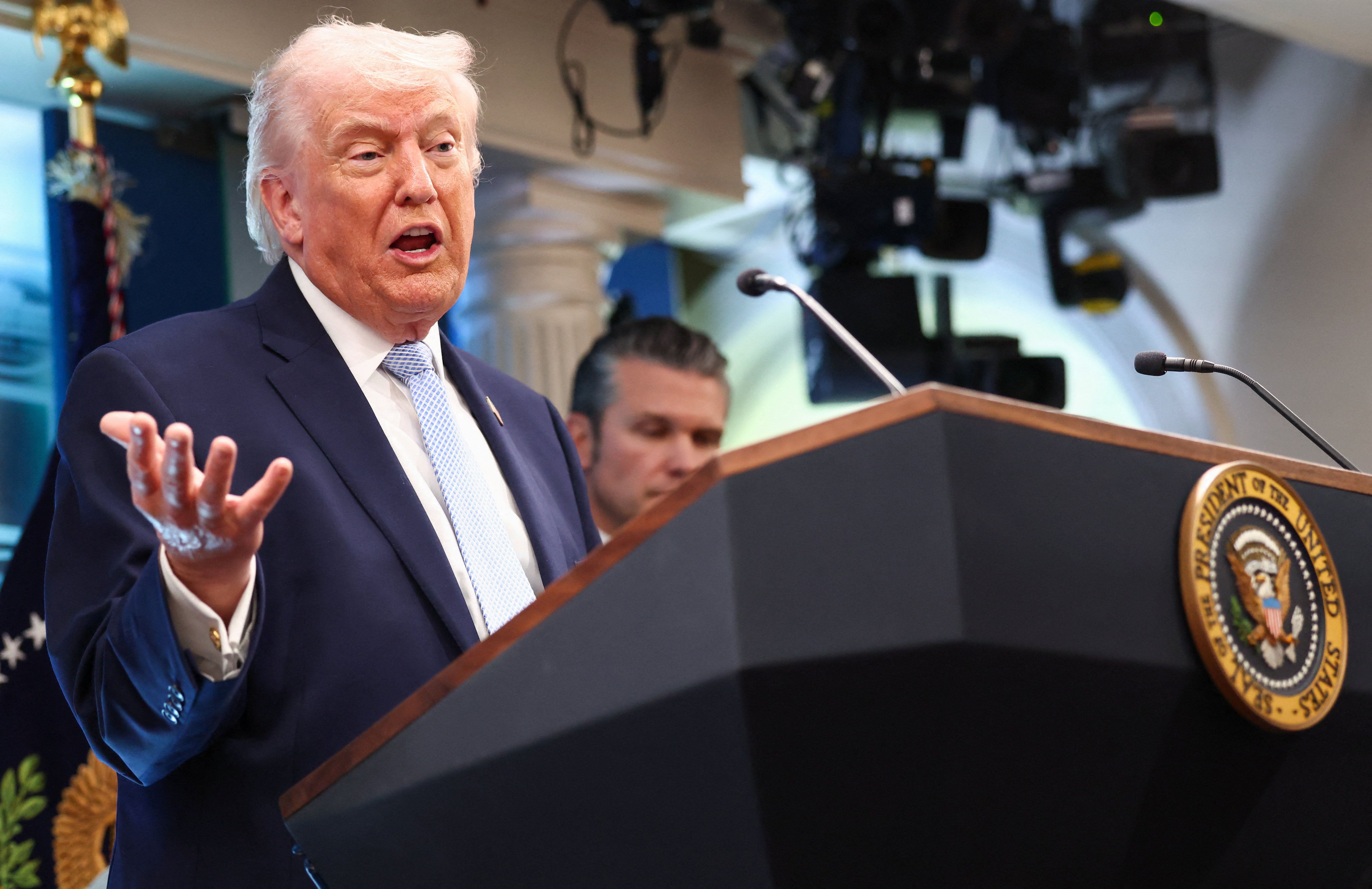 Donald Trump : "Tout le pays (Iran) pourrait être éliminé en une nuit"