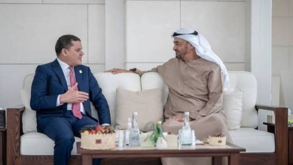 Changements stratégiques : L'évolution du rôle des EAU dans le dossier libyen