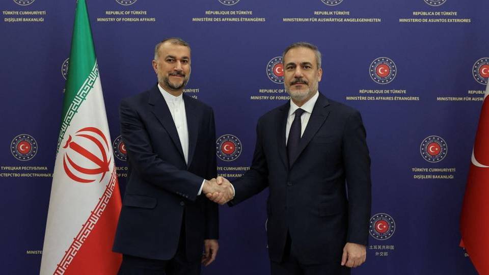 Ministan Harkokin Wajen Turkiyya da takwaransa na Iran sun tattauna a kan al'amuran yankin