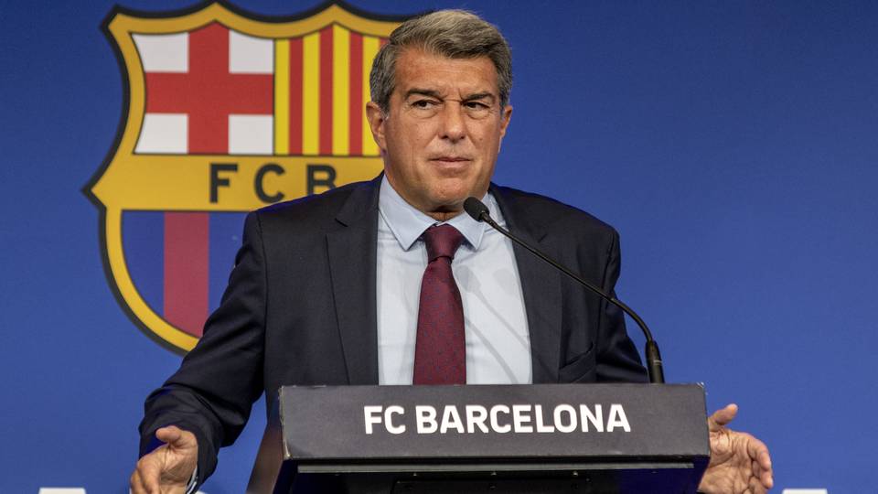 Magoya bayan Barcelona na neman Laporta ya yi murabus