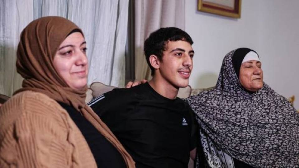 Live Updates: Israel frees 30 Palestinian minors, 3 women in swap deal with Hamas