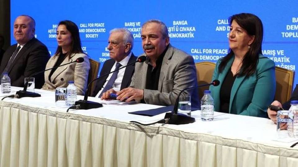 Shugaban PKK da ke kurkuku Ocalan ya yi kira da a rusa kungiyar ta'addancin