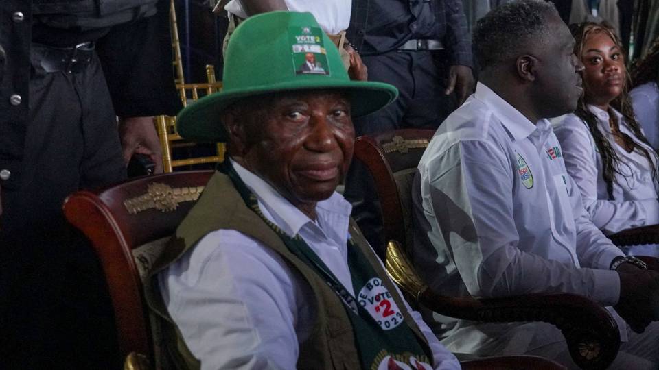 Liberia elections: Opposition on verge of win over President Weah