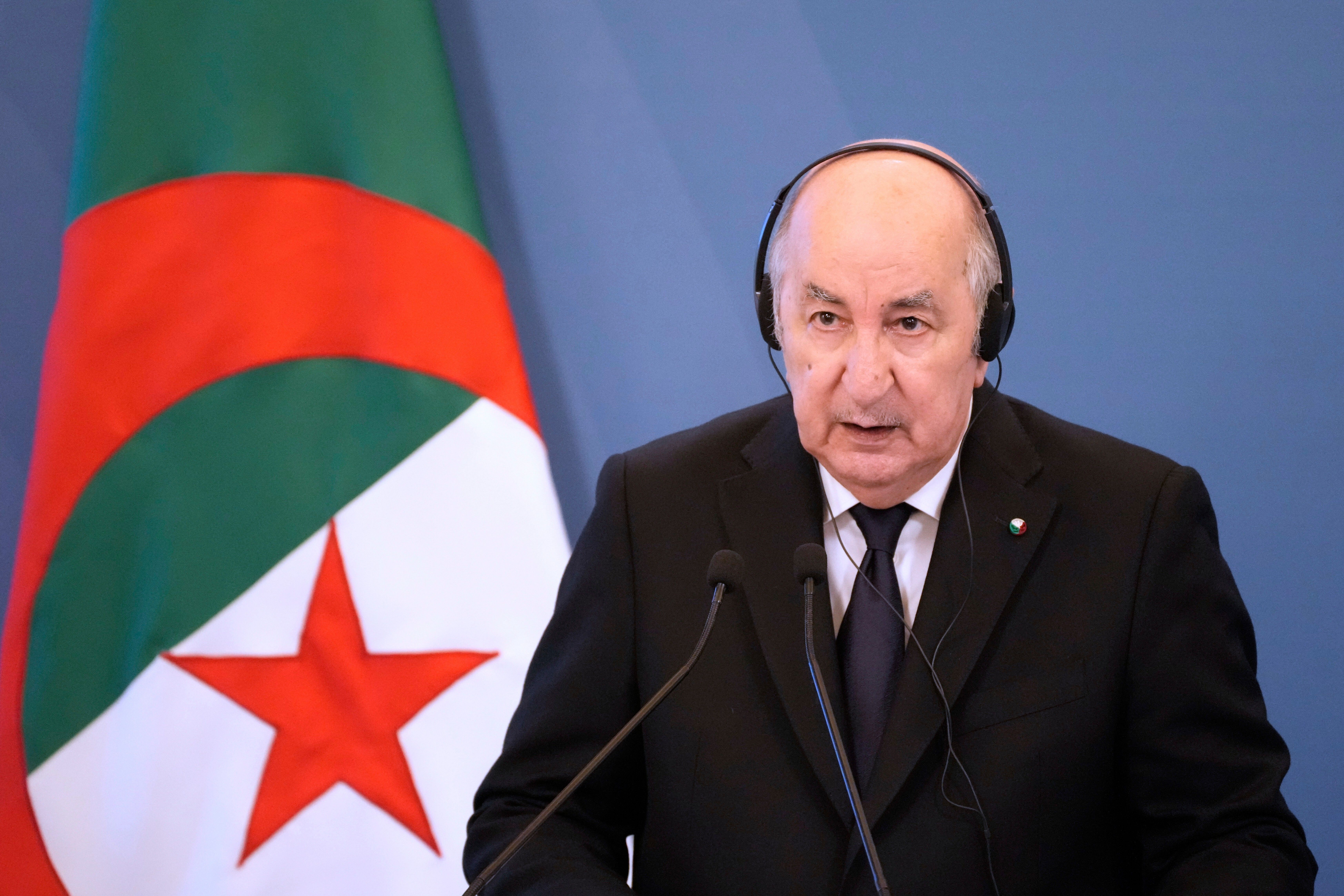 Tebboune : "Alger a déployé des avions de combat à Niamey, pour aider à déjouer un coup d'État"