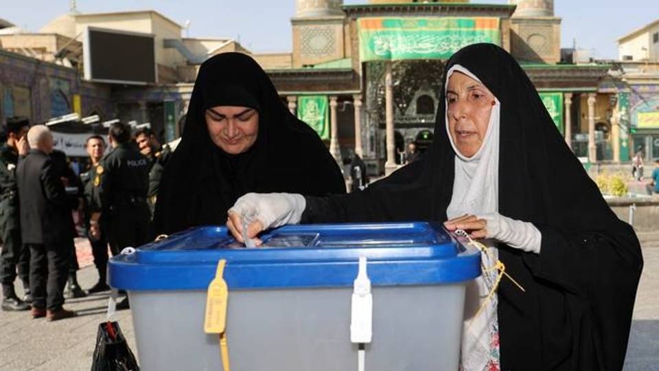 Al'ummar Iran suna zaɓen shugaban ƙasa yayin da ake tsaka da tunzuri a yankin