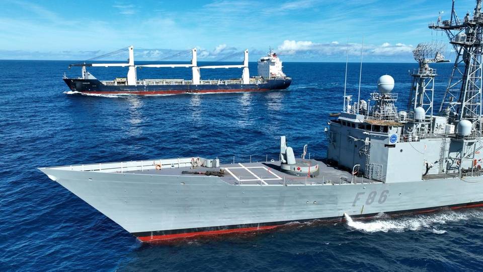 Somalia piracy: EU navy frees merchant ship and crew