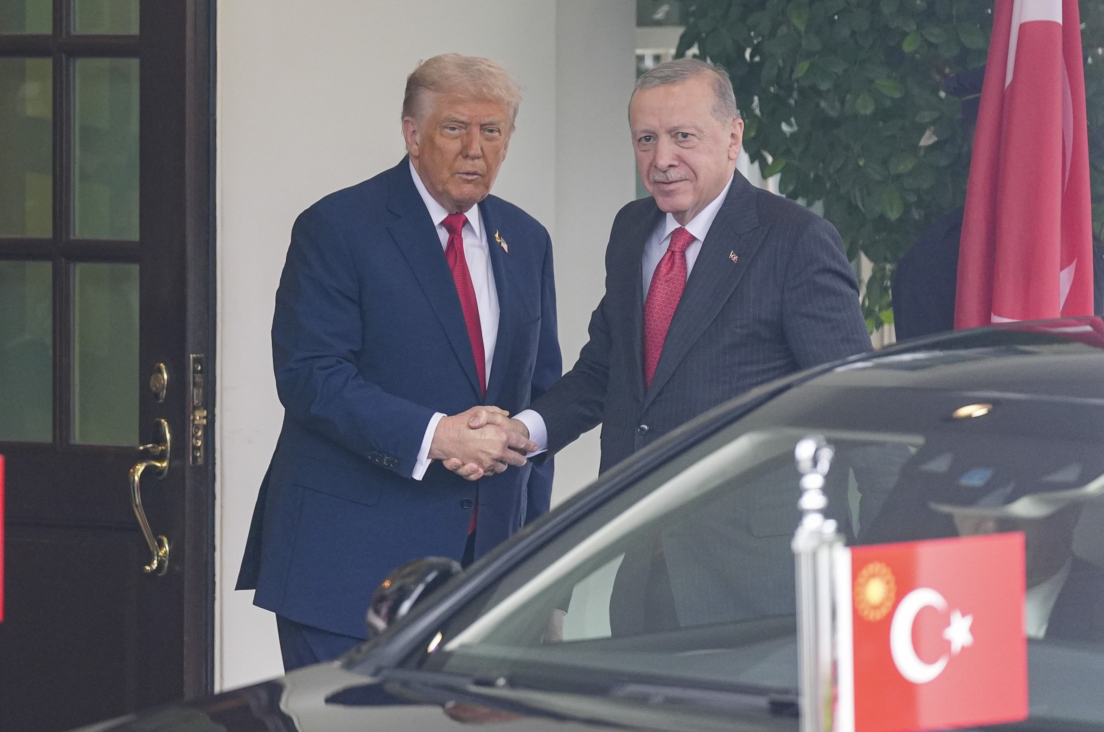 Erdogan et Trump s’engagent à renforcer la coopération, d’Ormuz à l’Ukraine