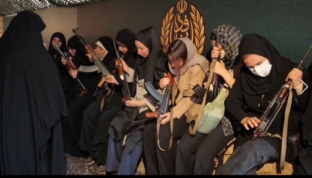 Wanawake wa Iran wapewa mafunzo ya kijeshi huku mvutano na Marekani ukiendelea