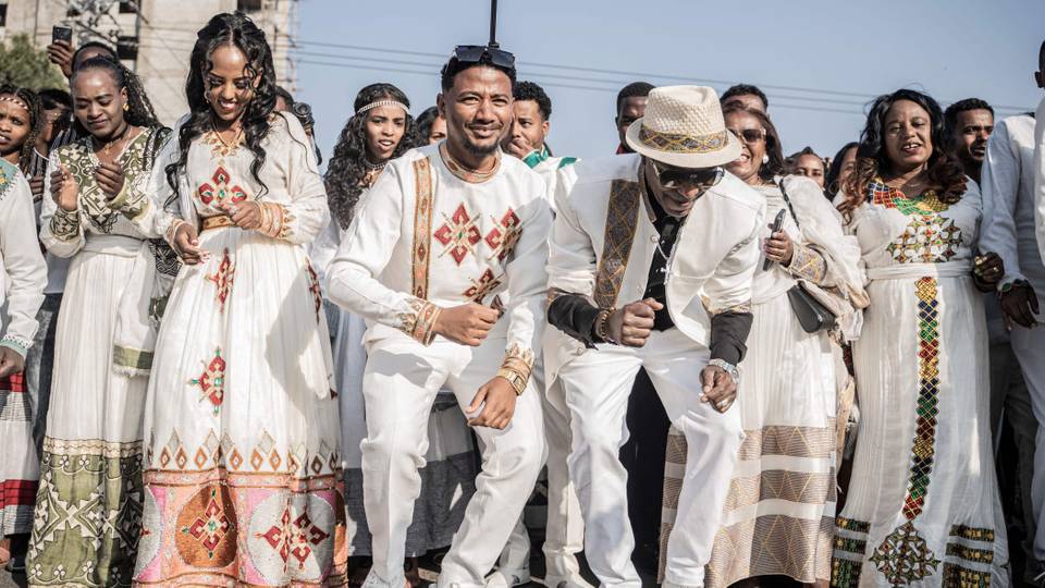 Hundreds marry in Ethiopian mass wedding