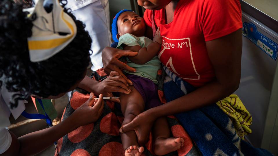 Can vaccination end Africa's malaria scourge?