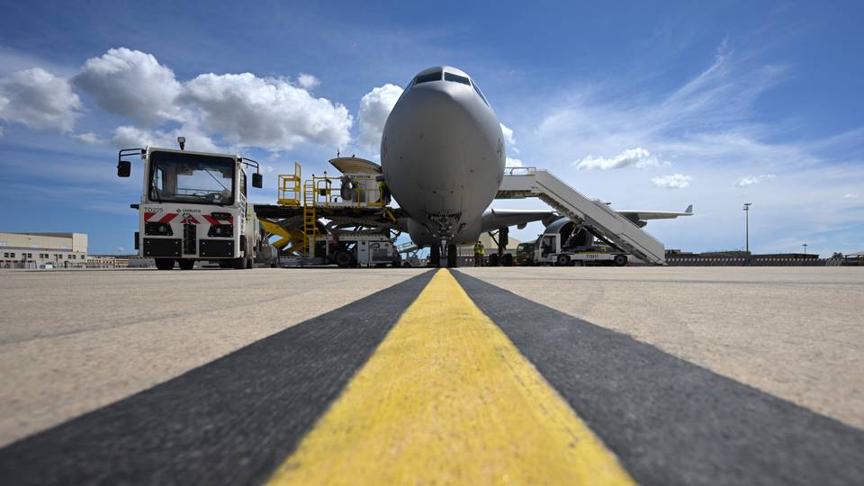Nouvelle Calédonie: l'aéroport international fermé jusqu'au 2 juin sur fond de tensions