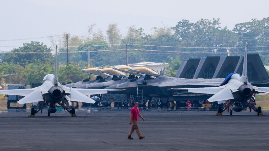 Doubts Grow Over Trump’s “Victory” Claim