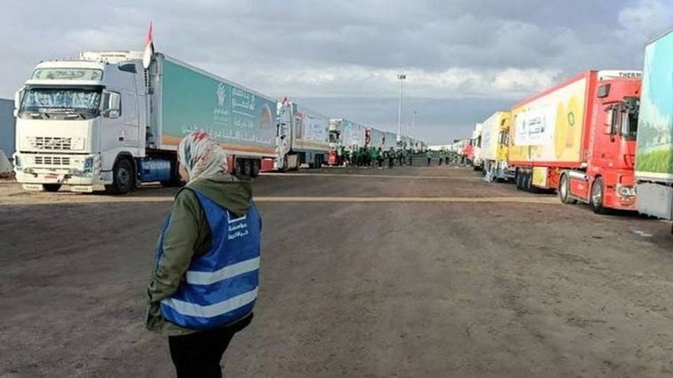 Thirty more aid trucks enter Gaza from Egypt