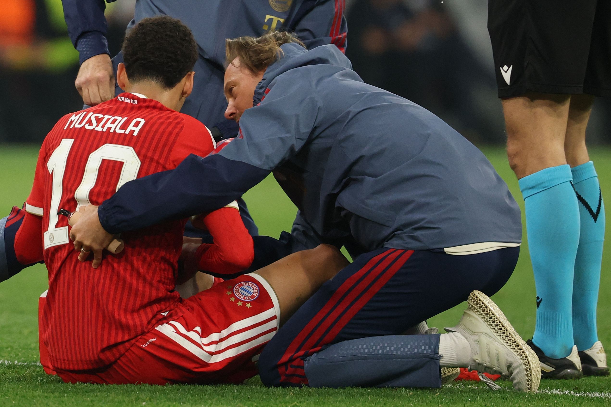 Foot : état de santé de Musiala : un "drame", estime le président d'honneur du Bayern