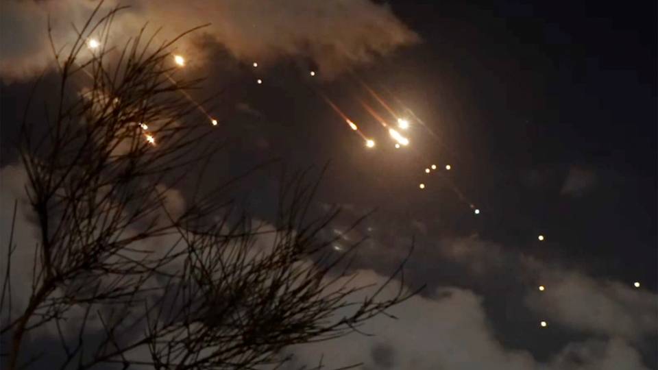 L'Iran attaque Israël avec plus de 100 missiles