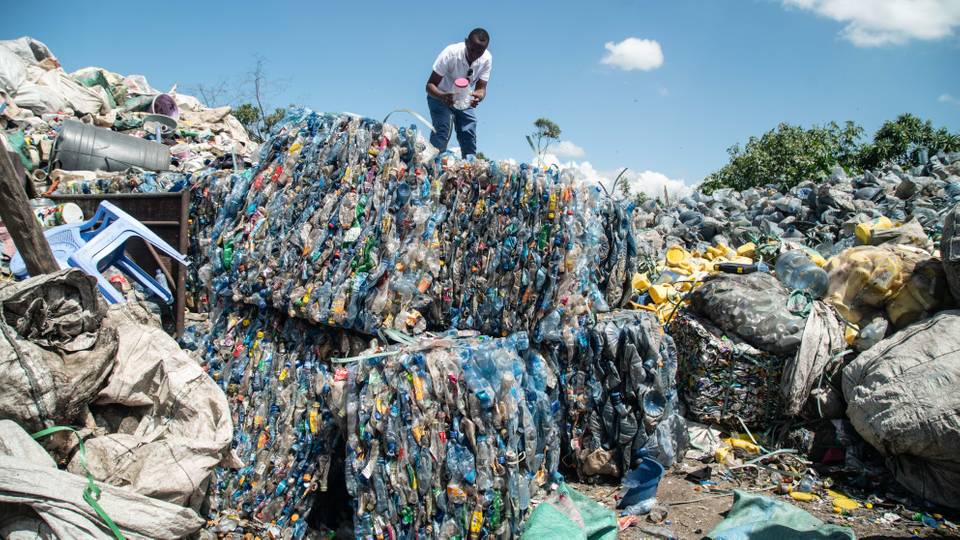 World delegates gather in Kenya over global plastic treaty