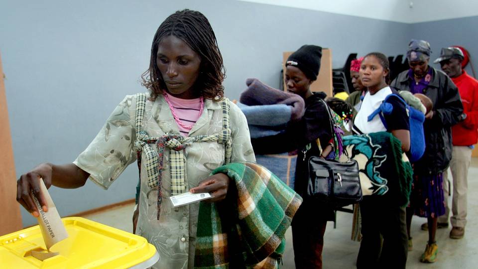 Namibians in crucial vote as ruling party fights to retain power