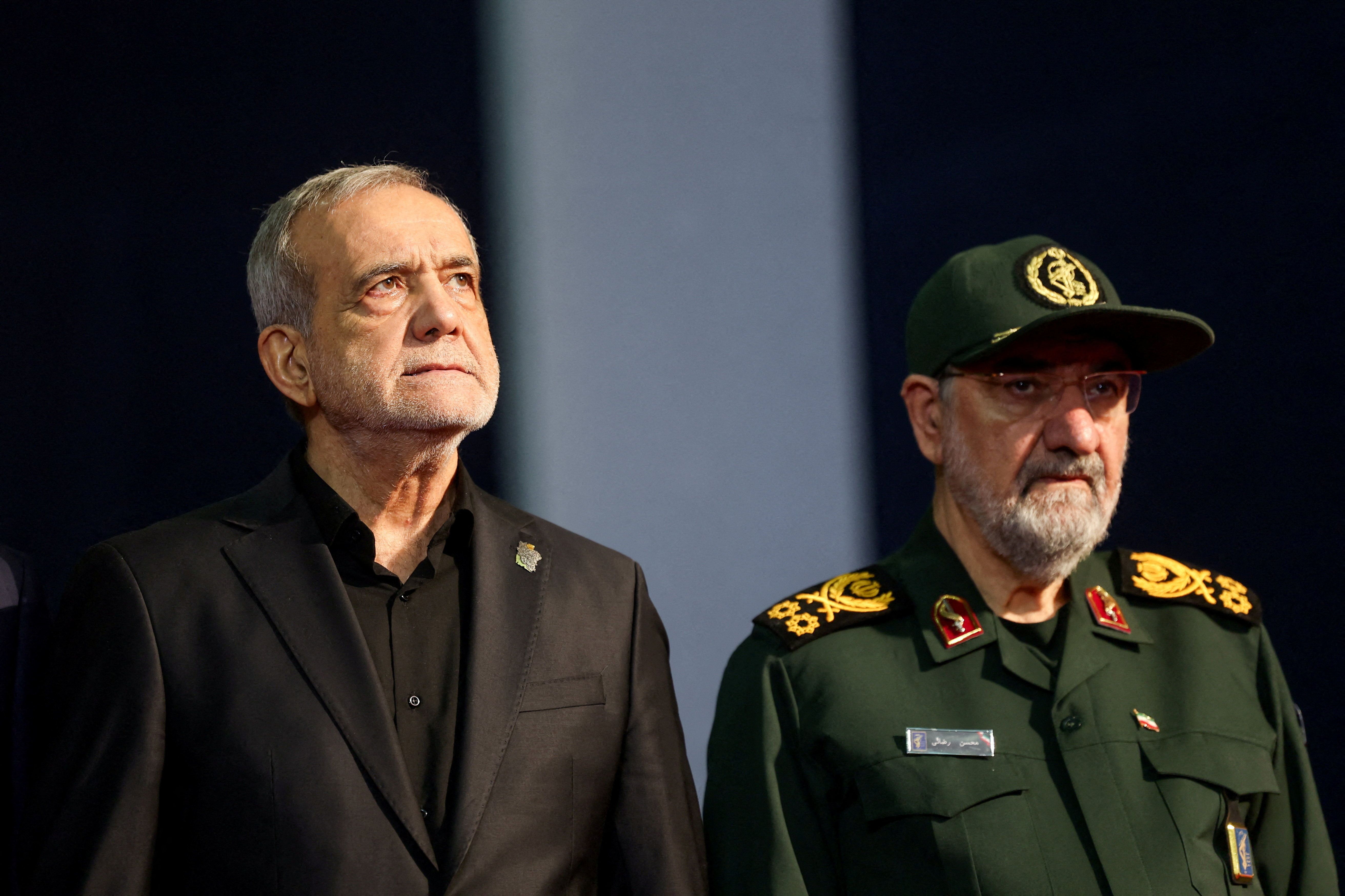 Pezeshkian ya soki shirun duniya bisa matakan Isra'ila yayin da aka fara taron jana'izar Khamenei