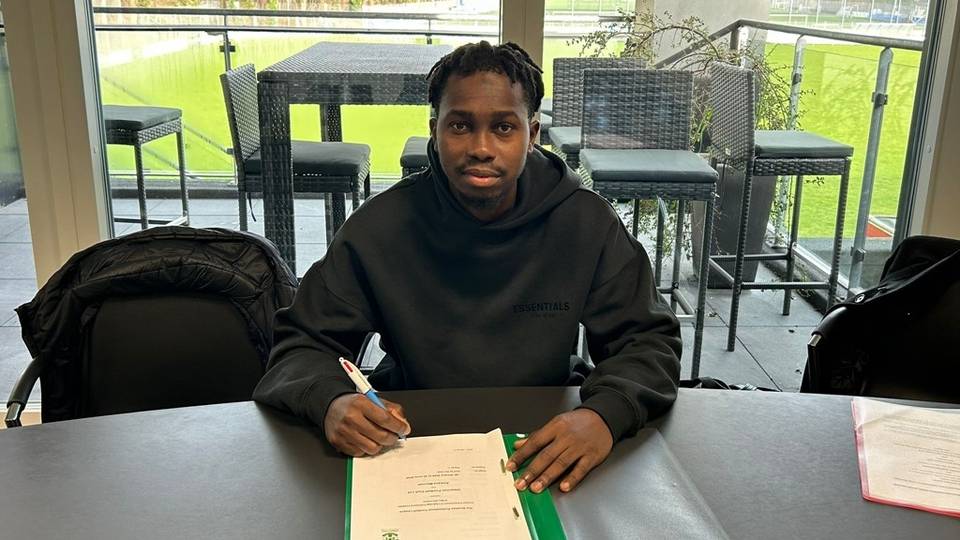 Football transfer: Gambian star Manneh joins Hibernian FC