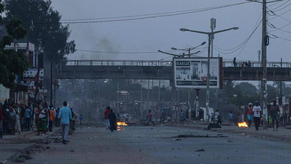 Violences post-électorales au Mozambique : l'Afrique du Sud ferme un poste frontière