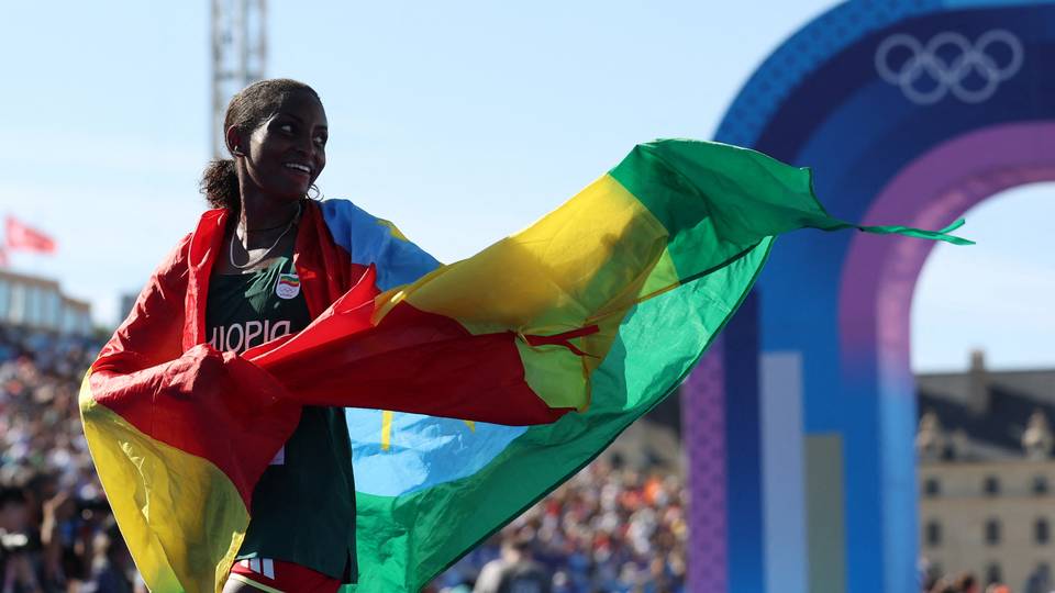 Ethiopia win silver, Kenya bag bronze in women's marathon