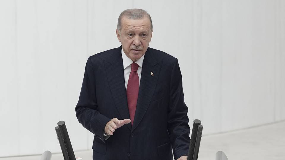 Erdogan warns of consequences for Israel's ground offensive in Lebanon