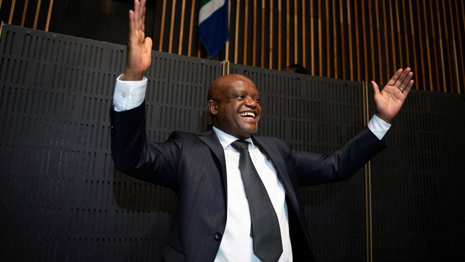 Johannesburg gets new mayor amid frustration over basic services