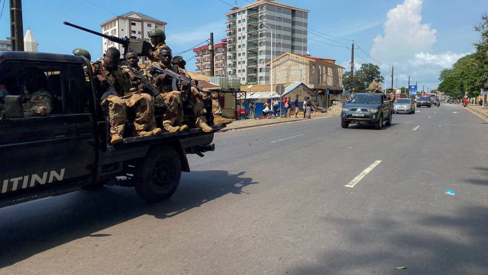 Guinée: des dizaines de personnes radiés des services pénitenciers et de sécurité