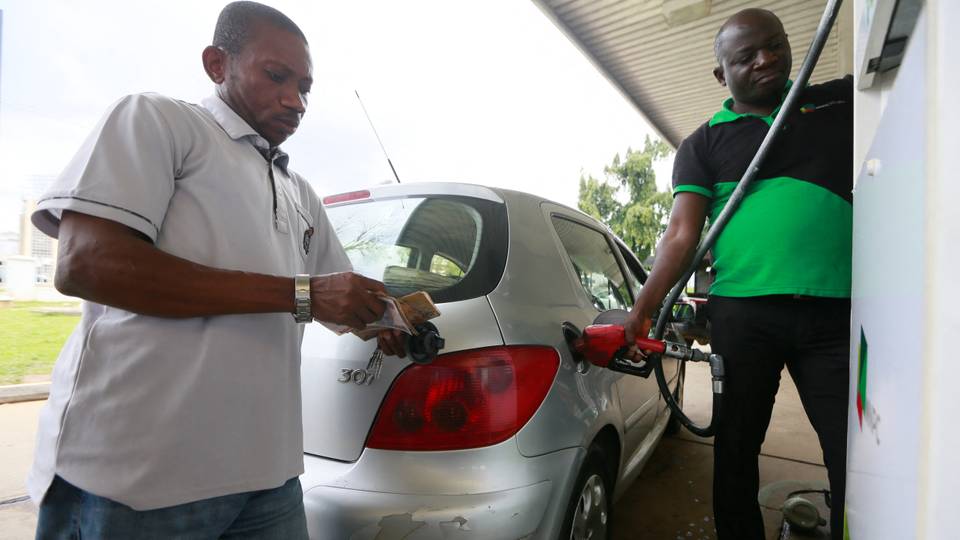 Nigeria downplays fears over fuel prices after naira devaluation