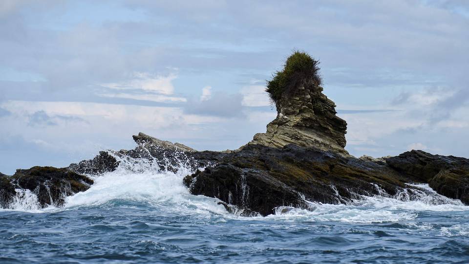 World's island nations meet to confront climate challenges