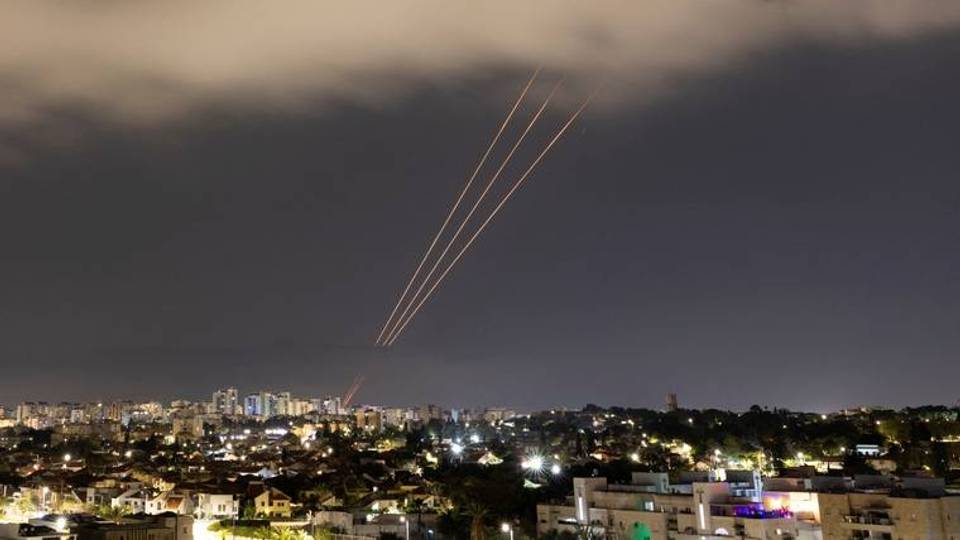 L'Iran a lancé une attaque de drones et de missiles contre Israël