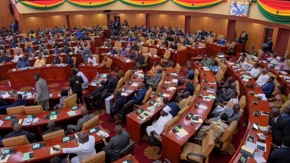 Za a soma hana ‘yan majalisar dokokin Ghana shiga majalisa saboda makara