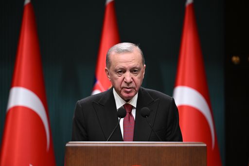 Erdogan discute du commerce et de la coopération antiterroriste avec le Premier ministre irakien