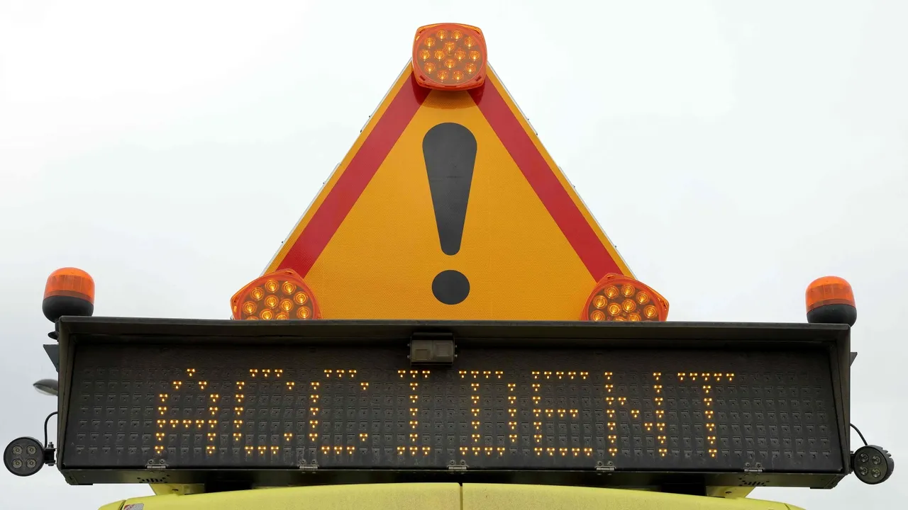 Guinea road accident kills 15 people, including ten children