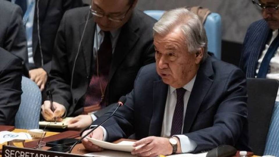 Live Updates: Humanitarian aid in Gaza at 'high risk' of total collapse – UN