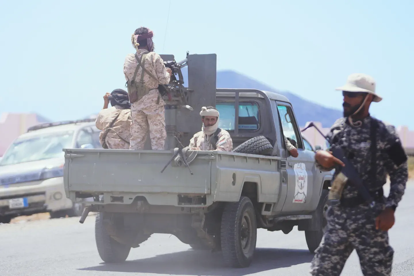 Wahouthi washambulia Ikulu ya Yemen kwa makombora, 5 wauawa