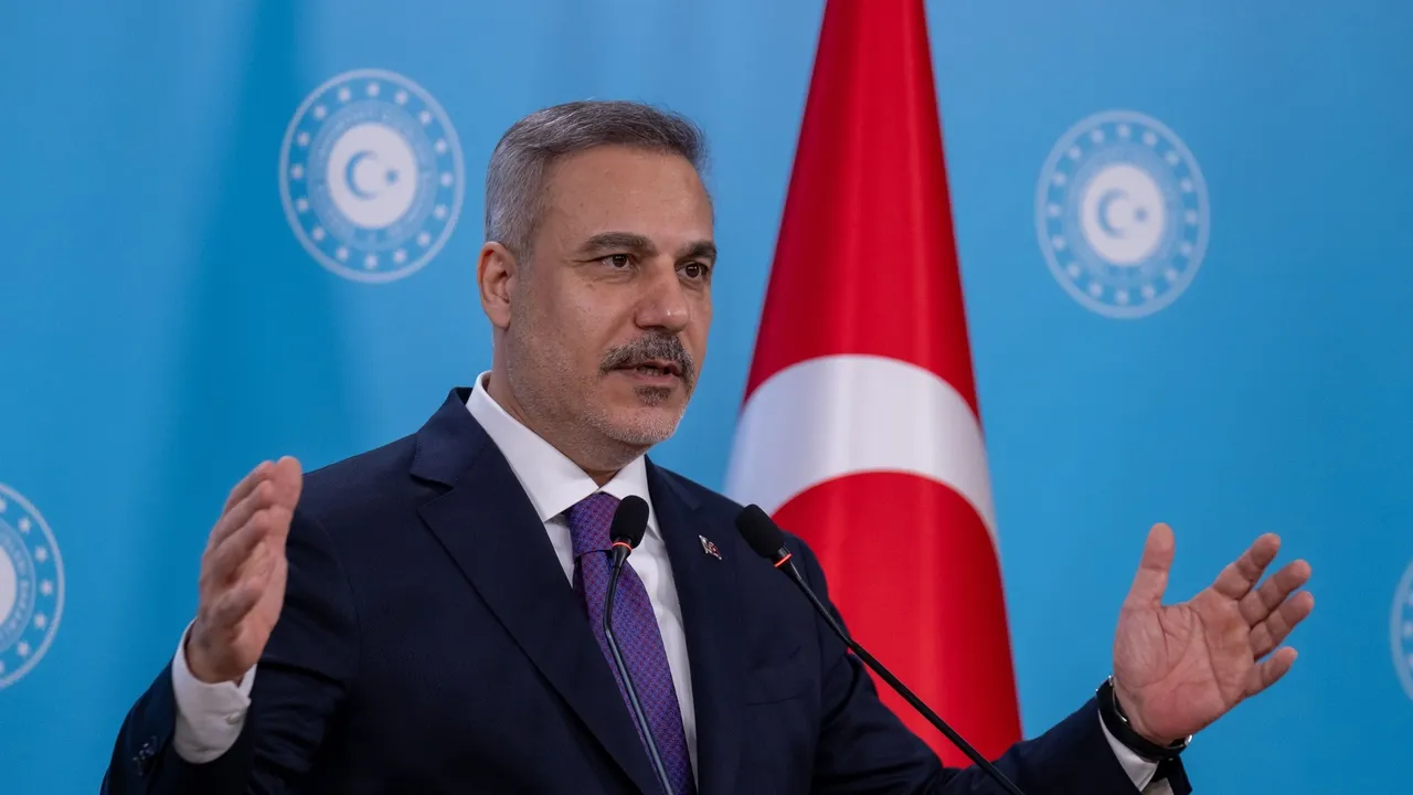 Le gouvernement de Netanyahu est un "fardeau" pour Israël et la région, selon Hakan Fidan
