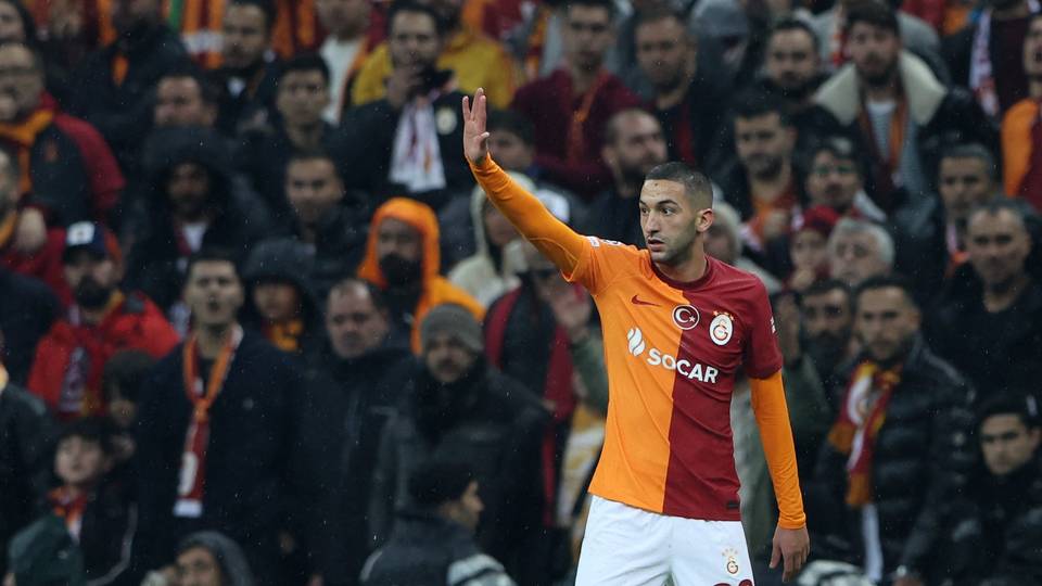 Le Marocain Ziyech signe définitivement à Galatasaray