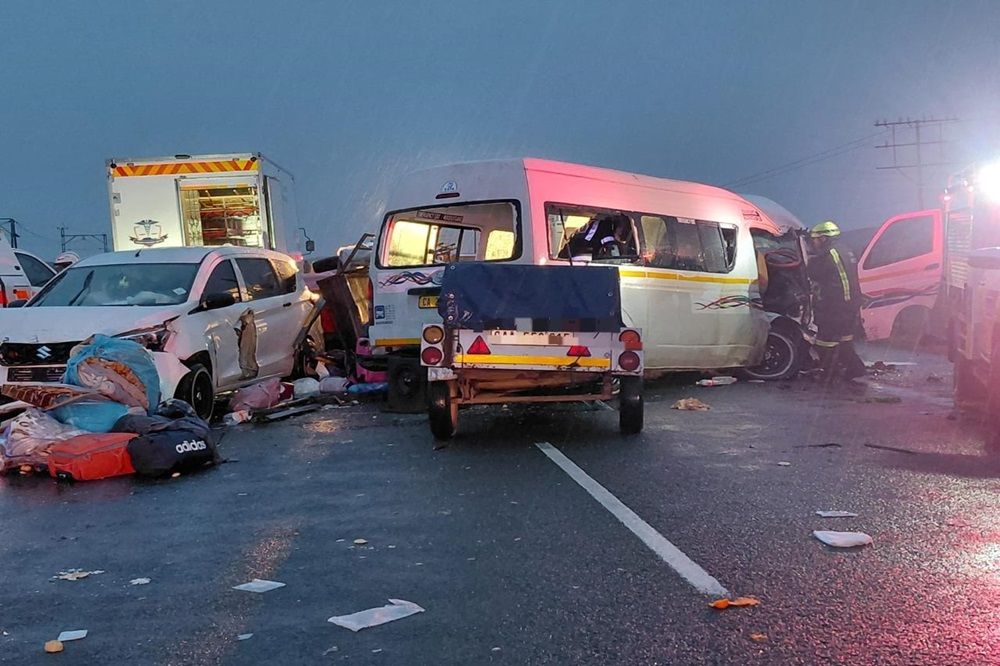 Multi-car crash kills 21 in South Africa's Western Cape