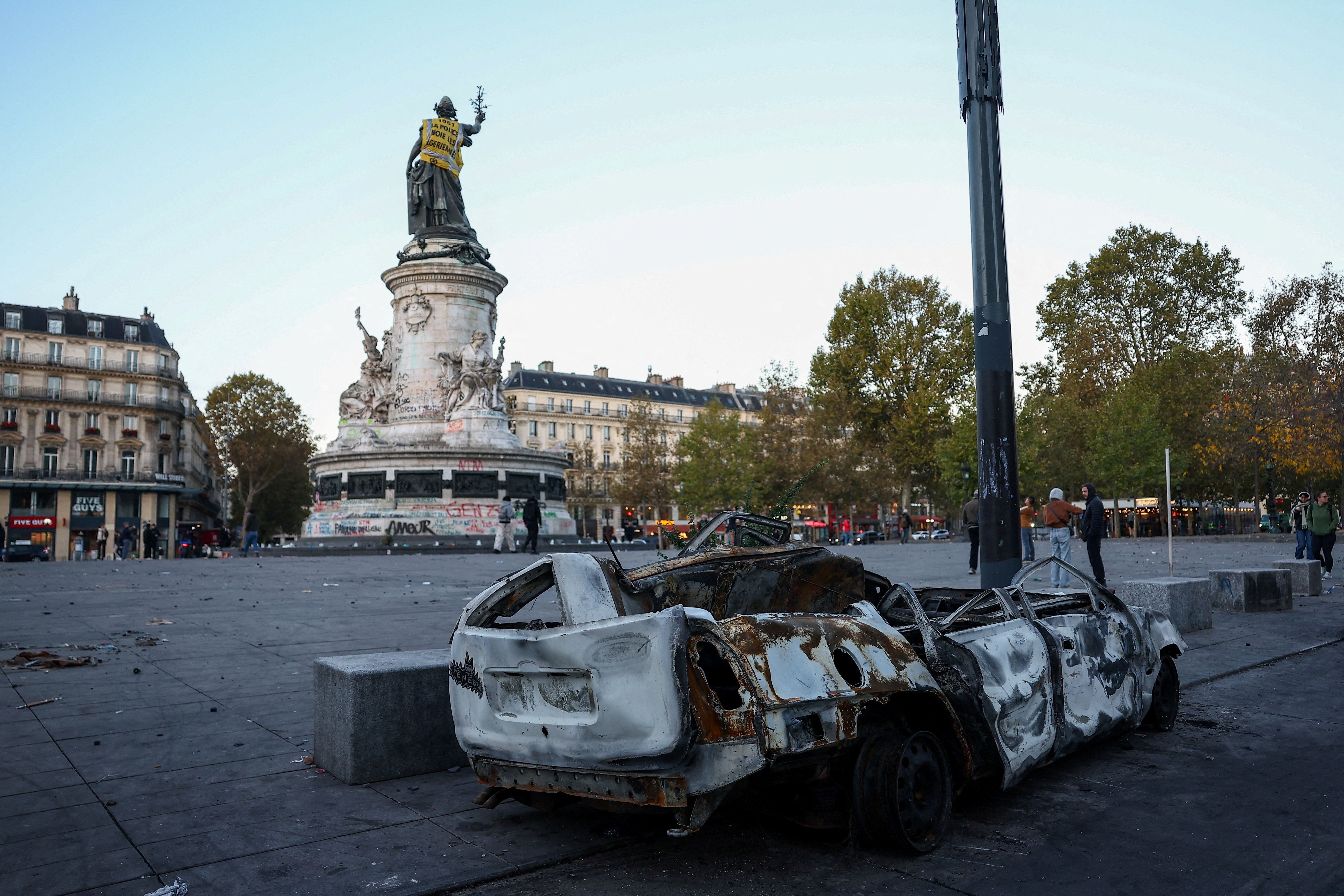 Faransa ta hana fita a sassan Paris yayin da zanga-zangar tsadar rayuwa ta haddasa tashin hankali