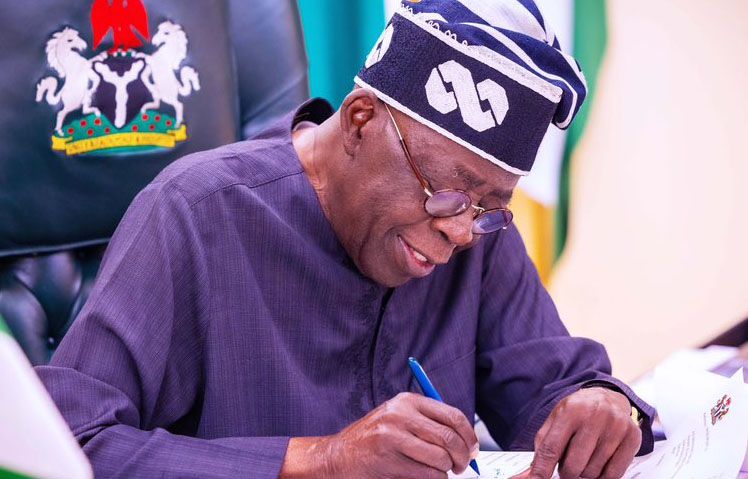 Shugaba Tinubu ya yi sababbin naɗe-naɗe a Hukumar Zaben Nijeriya Mai Zaman Kanta (INEC)