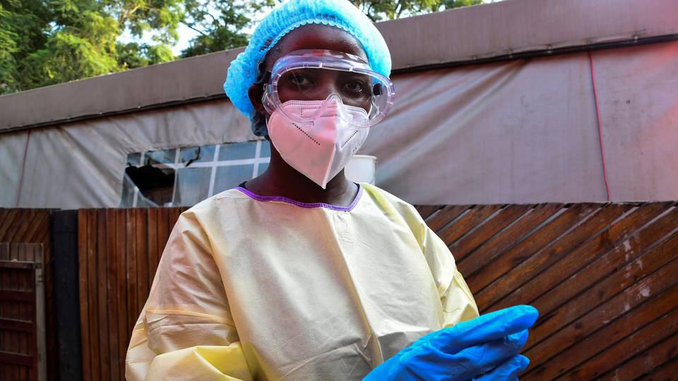 Uganda begins 'milestone' Ebola vaccine trial