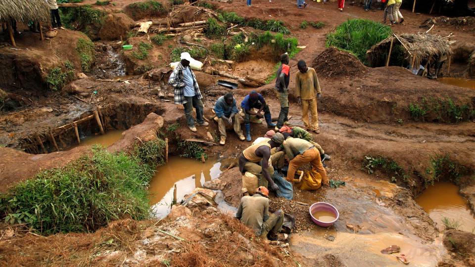 La RD Congo arrête 17 Chinois pour avoir exploité une mine d'or illégale