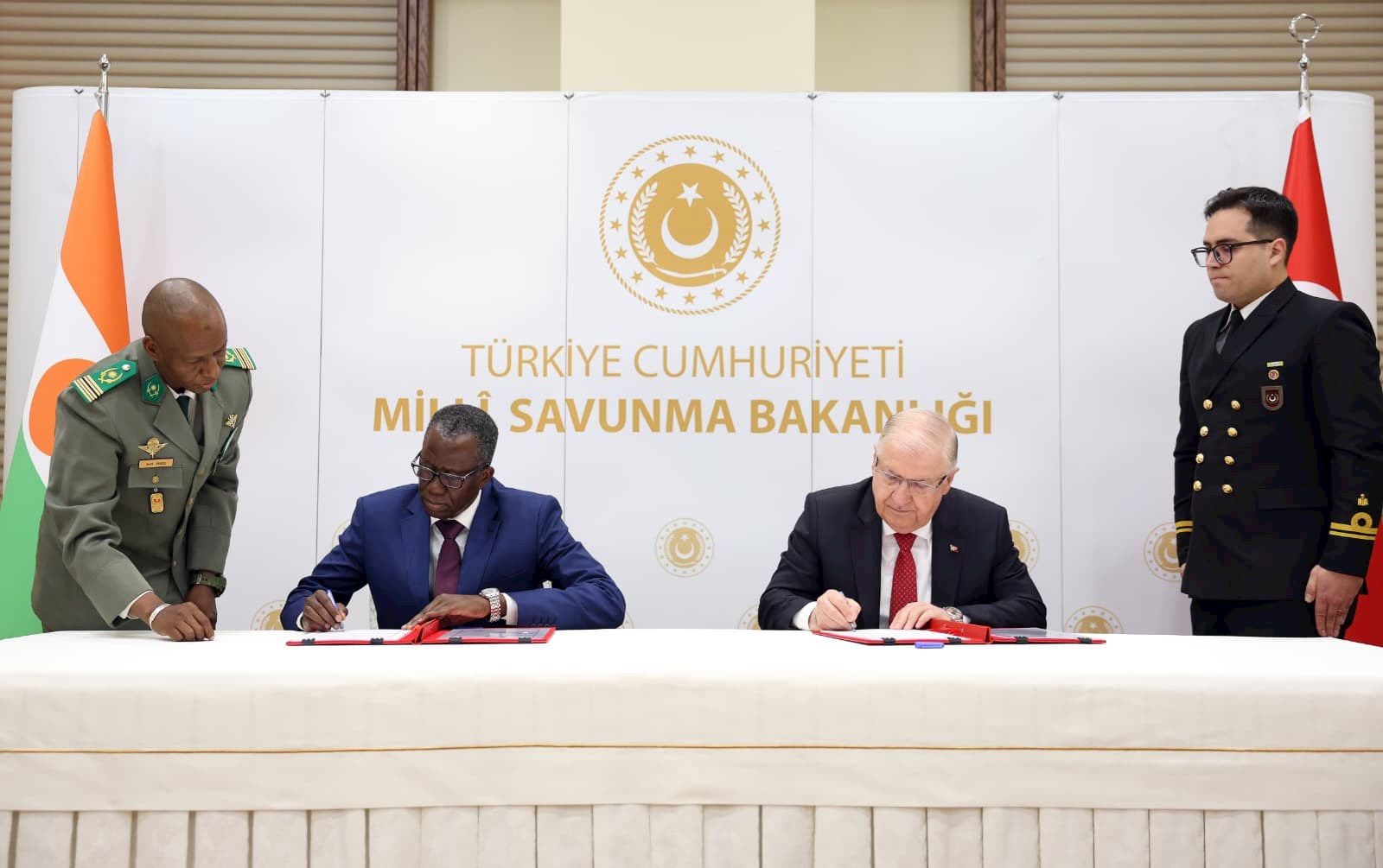 Türkiye and Niger Sign Defense Training Agreement During Ankara Visit