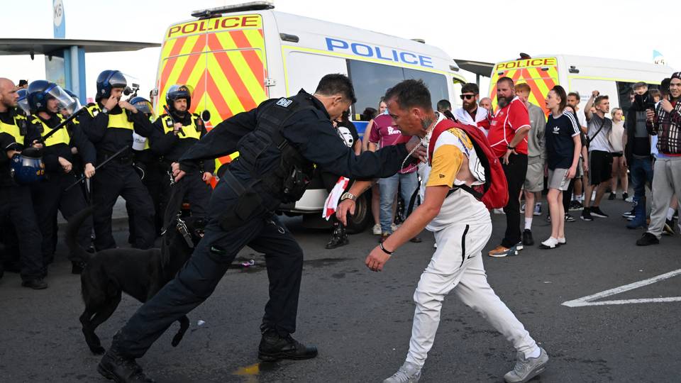 Nigeria issues travel warning over UK far-right riots